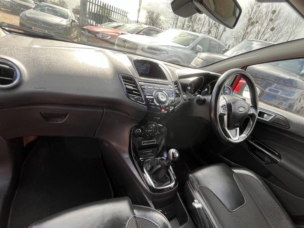 Used Ford Fiesta 2015 for sale - 78068673: Photo 24