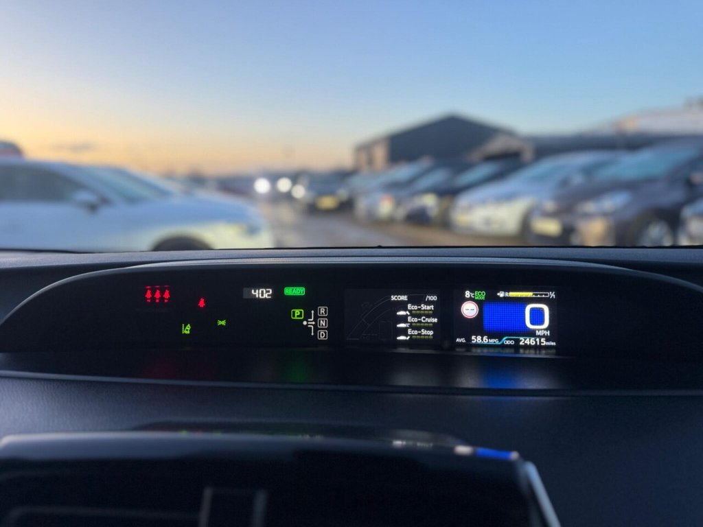 Used Toyota Prius 2022 for sale - 76798026: Photo 42