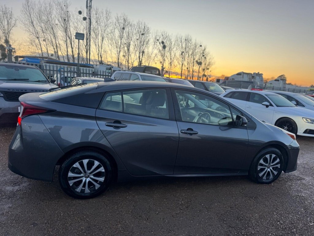 Used Toyota Prius 2022 for sale - 76798026: Photo 9