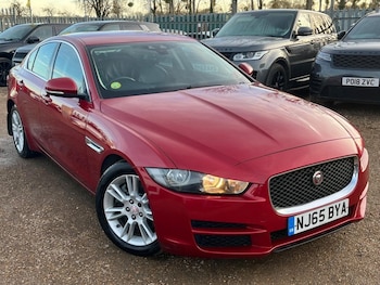 Used Jaguar XE 2015 for sale - 76954014: Photo