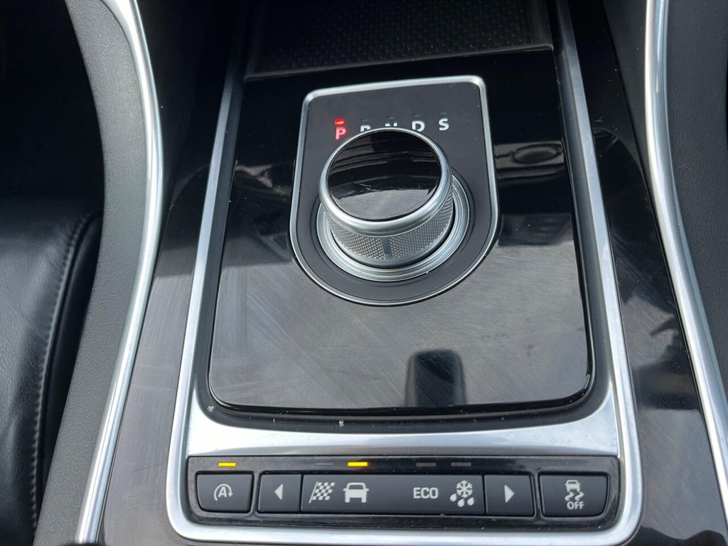 Used Jaguar XE 2015 for sale - 76954014: Photo 29