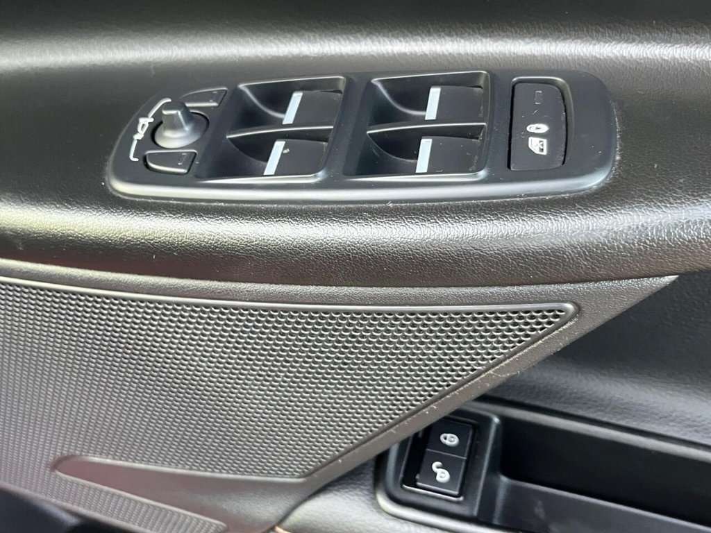 Used Jaguar XE 2015 for sale - 76954014: Photo 30