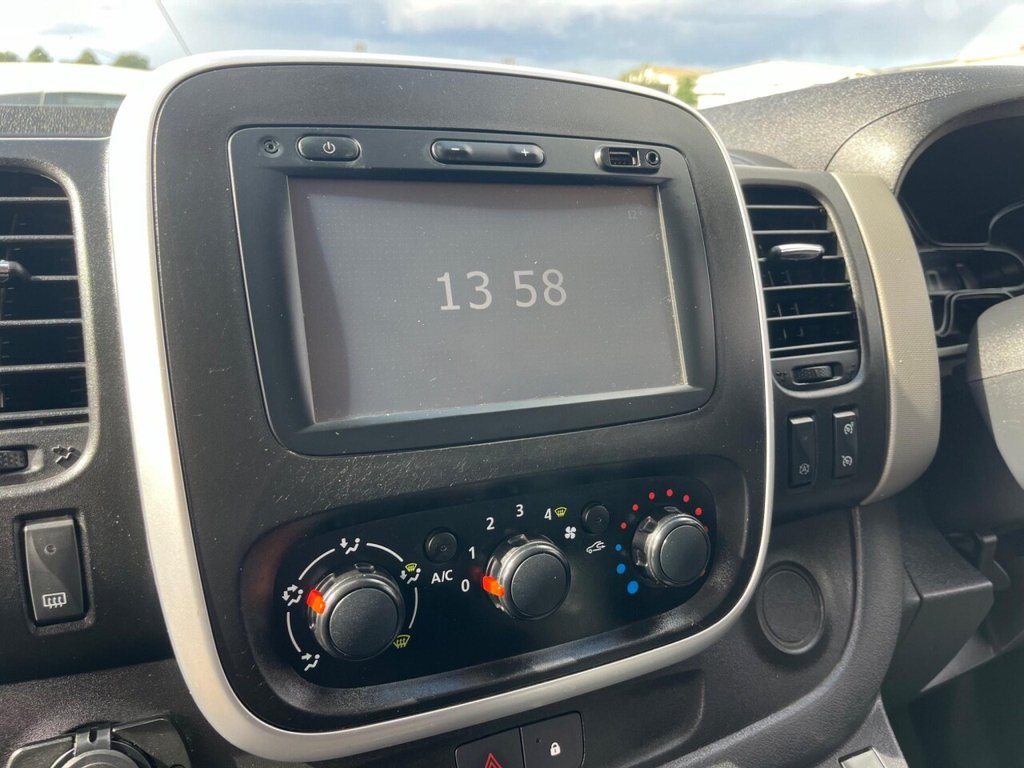 Used Renault Trafic 2017 for sale - 76202870: Photo 28