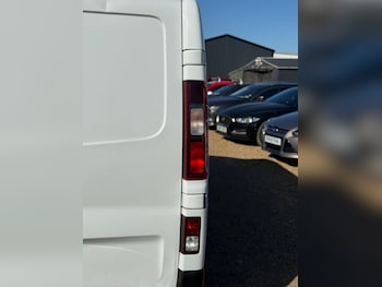 Used Renault Trafic 2017 for sale - 76202870: Photo