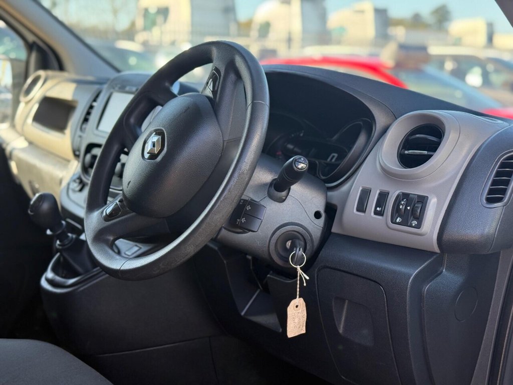 Used Renault Trafic 2017 for sale - 76202870: Photo 48