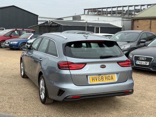 Used Kia Ceed 2018 for sale - 75682619: Photo 4