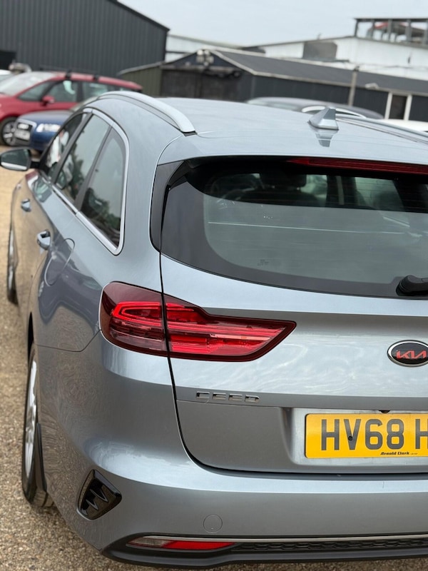 Used Kia Ceed 2018 for sale - 75682619: Photo 8