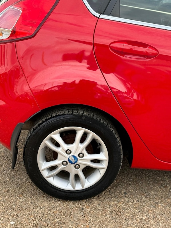 Used Ford Fiesta 2015 for sale - 76147657: Photo 32