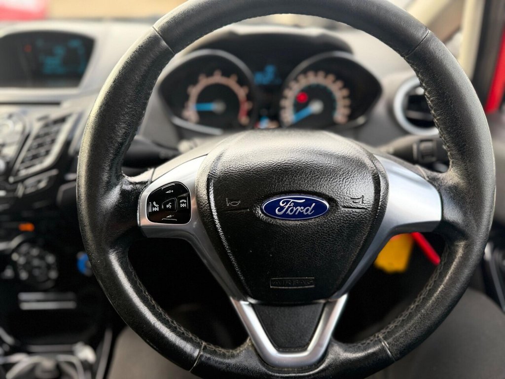 Used Ford Fiesta 2015 for sale - 76147657: Photo 40