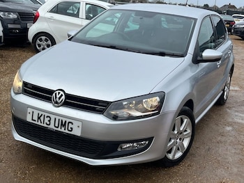 Used Volkswagen Polo 2013 for sale - 77627450: Photo