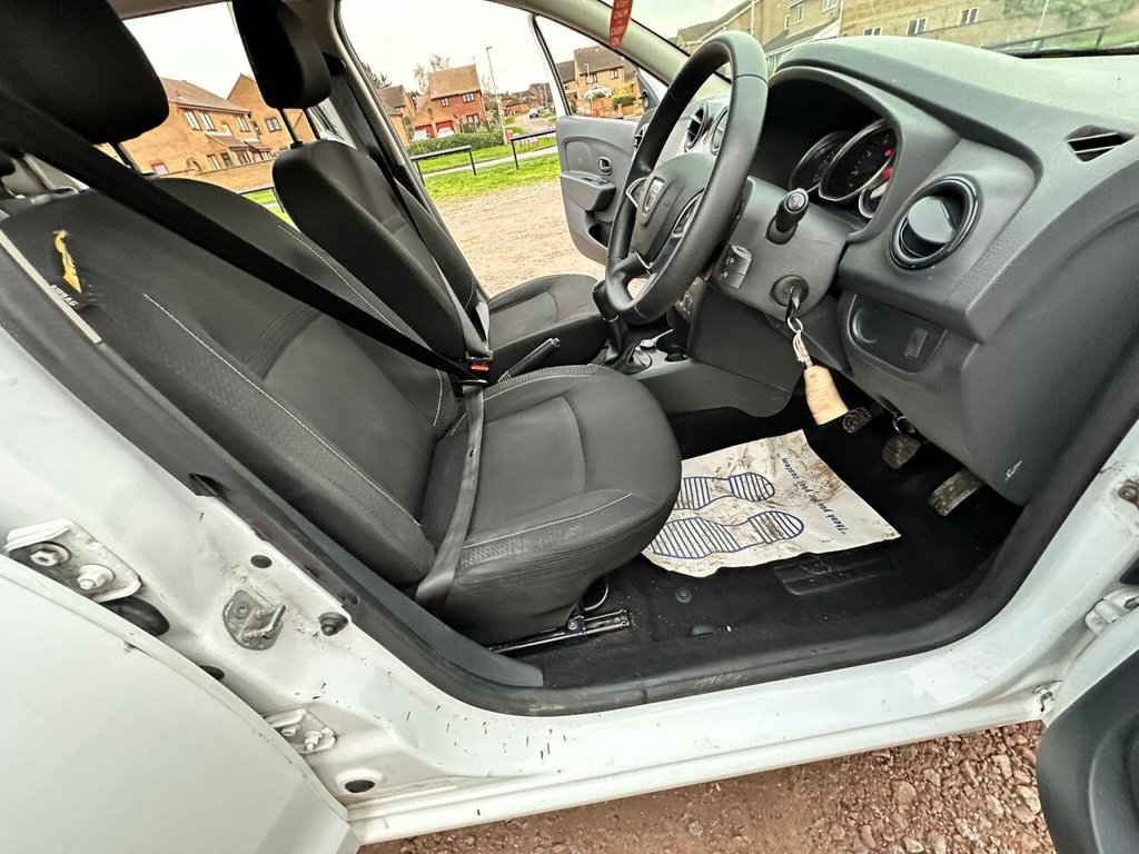 Used Dacia Sandero 2017 for sale - 76768709: Photo 15