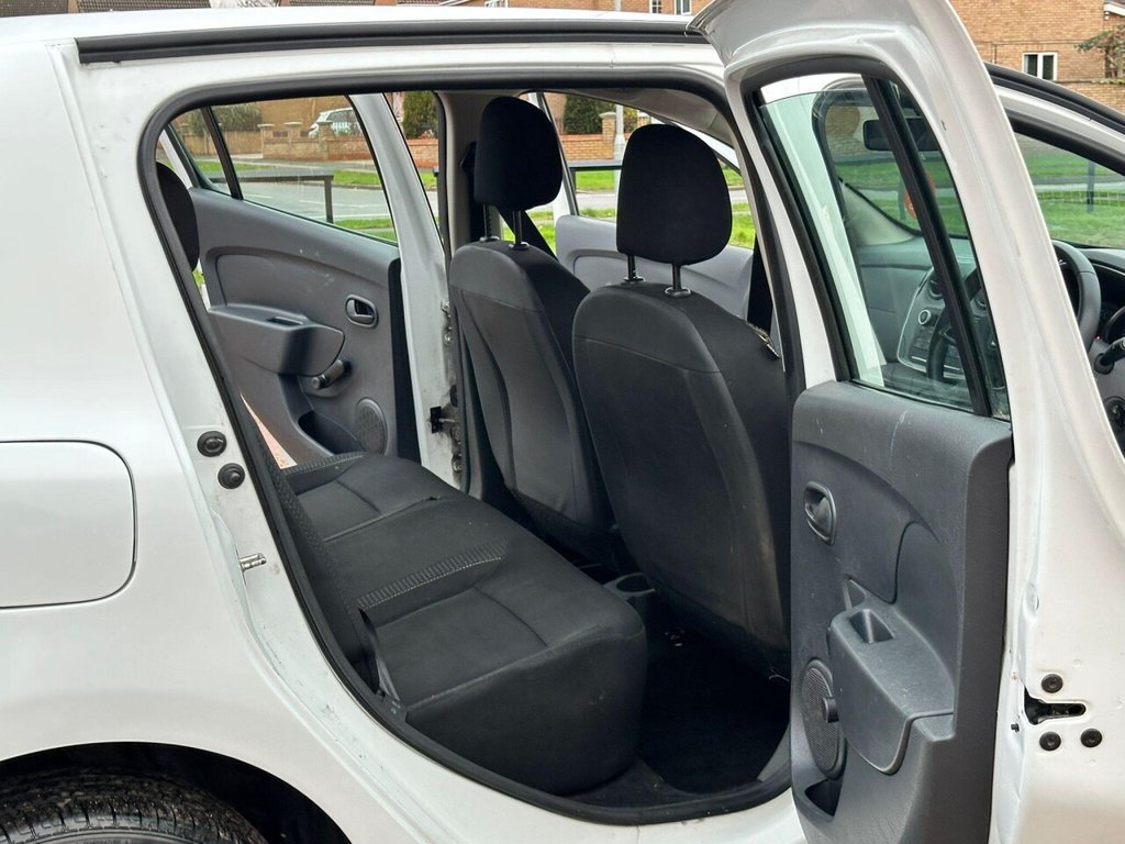 Used Dacia Sandero 2017 for sale - 76768709: Photo 18