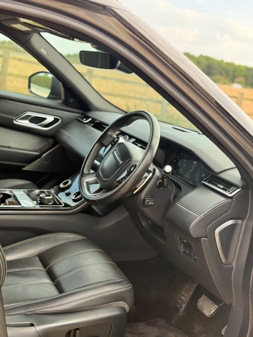 Used Land Rover Range Rover Velar 2018 for sale - 76760706: Photo 41