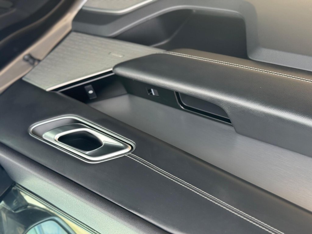 Used Land Rover Range Rover Velar 2018 for sale - 76760706: Photo 43