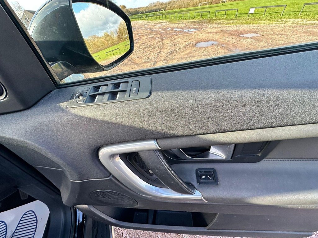 Used Land Rover Discovery Sport 2017 for sale - 76768509: Photo 23