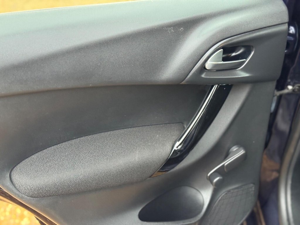 Used Citroen C3 2013 for sale - 76986330: Photo 35