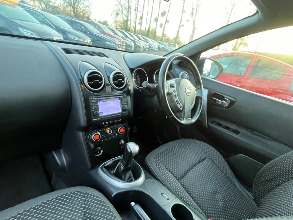 Used Nissan Qashqai 2010 for sale - 76950543: Photo 17