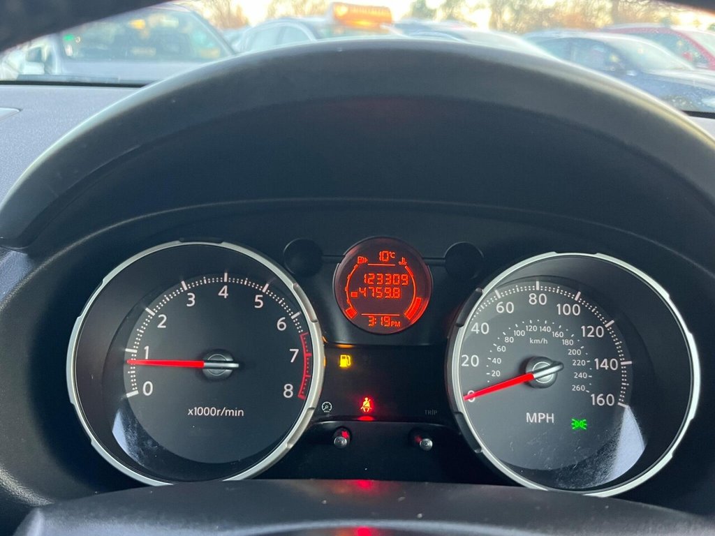 Used Nissan Qashqai 2010 for sale - 76950543: Photo 29