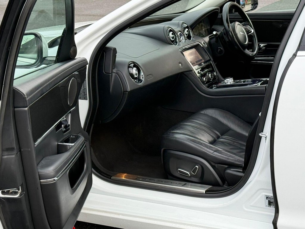 Used Jaguar XJ 2013 for sale - 77499221: Photo 31