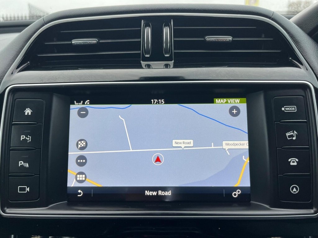 Used Jaguar XE 2017 for sale - 76261374: Photo 15