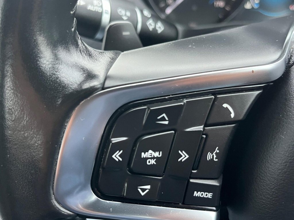 Used Jaguar XE 2017 for sale - 76261374: Photo 20