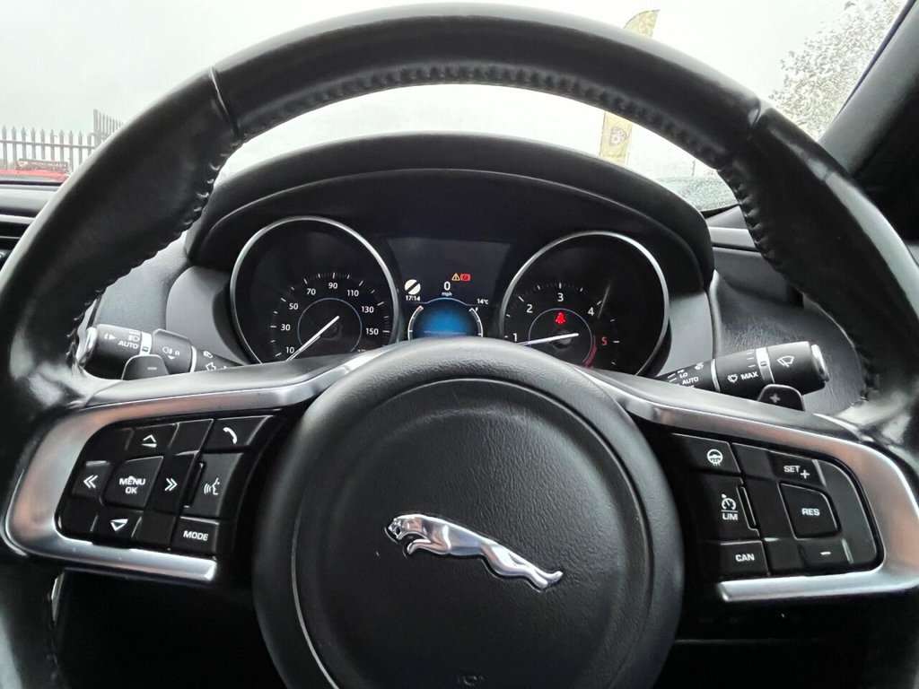 Used Jaguar XE 2017 for sale - 76261374: Photo 22