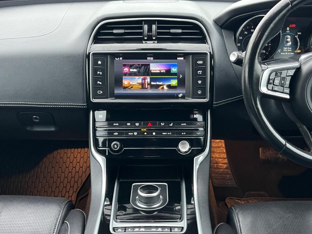 Used Jaguar XE 2017 for sale - 76261374: Photo 25