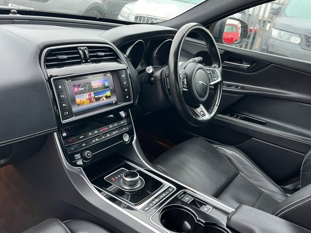 Used Jaguar XE 2017 for sale - 76261374: Photo 28