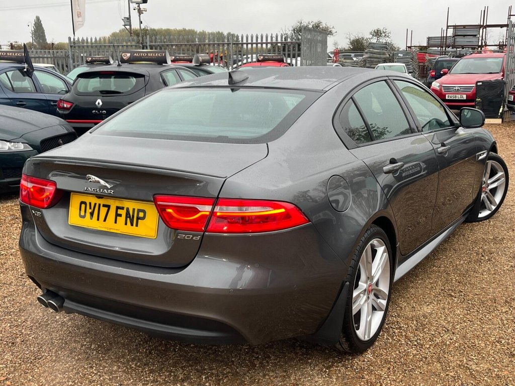 Used Jaguar XE 2017 for sale - 76261374: Photo 5