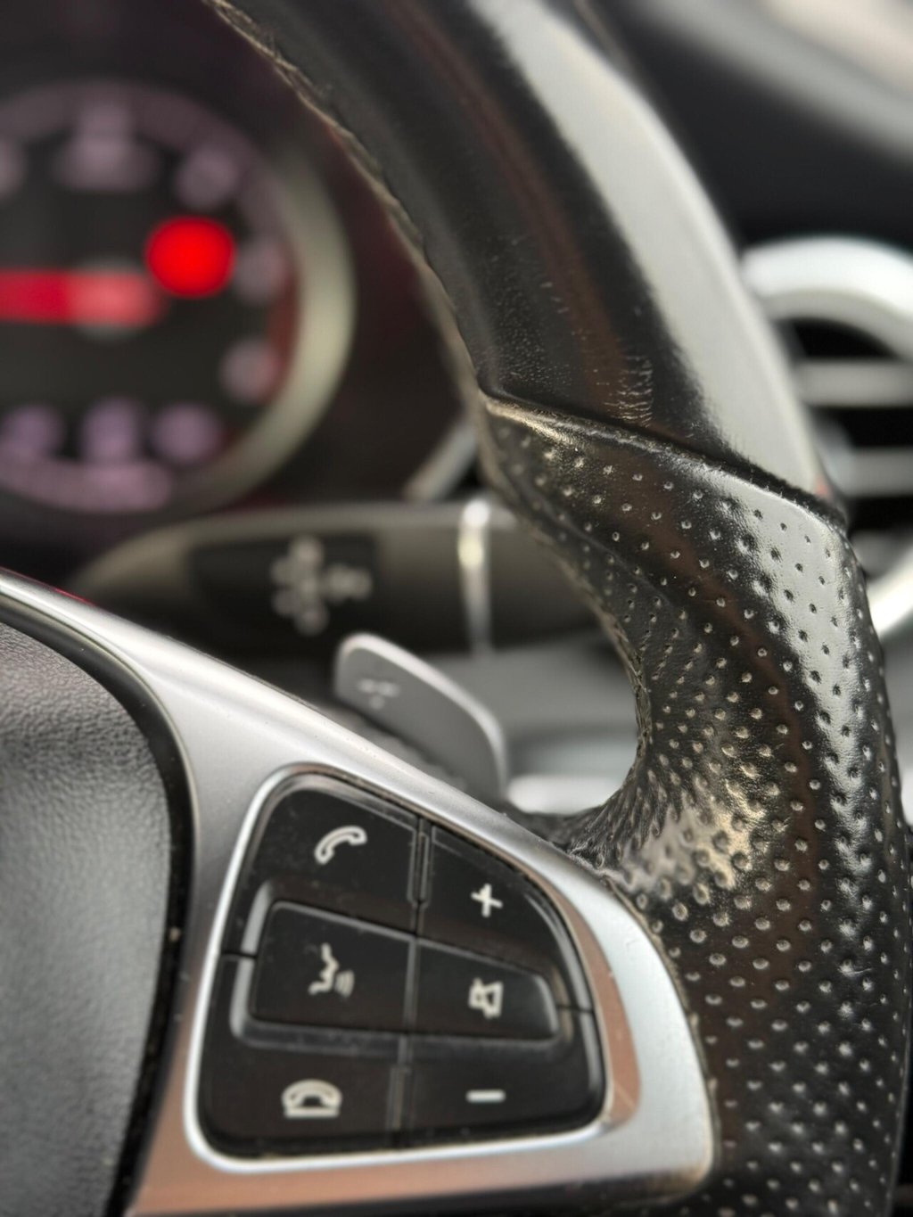 Used Mercedes-Benz GLC 2017 for sale - 76482409: Photo 31