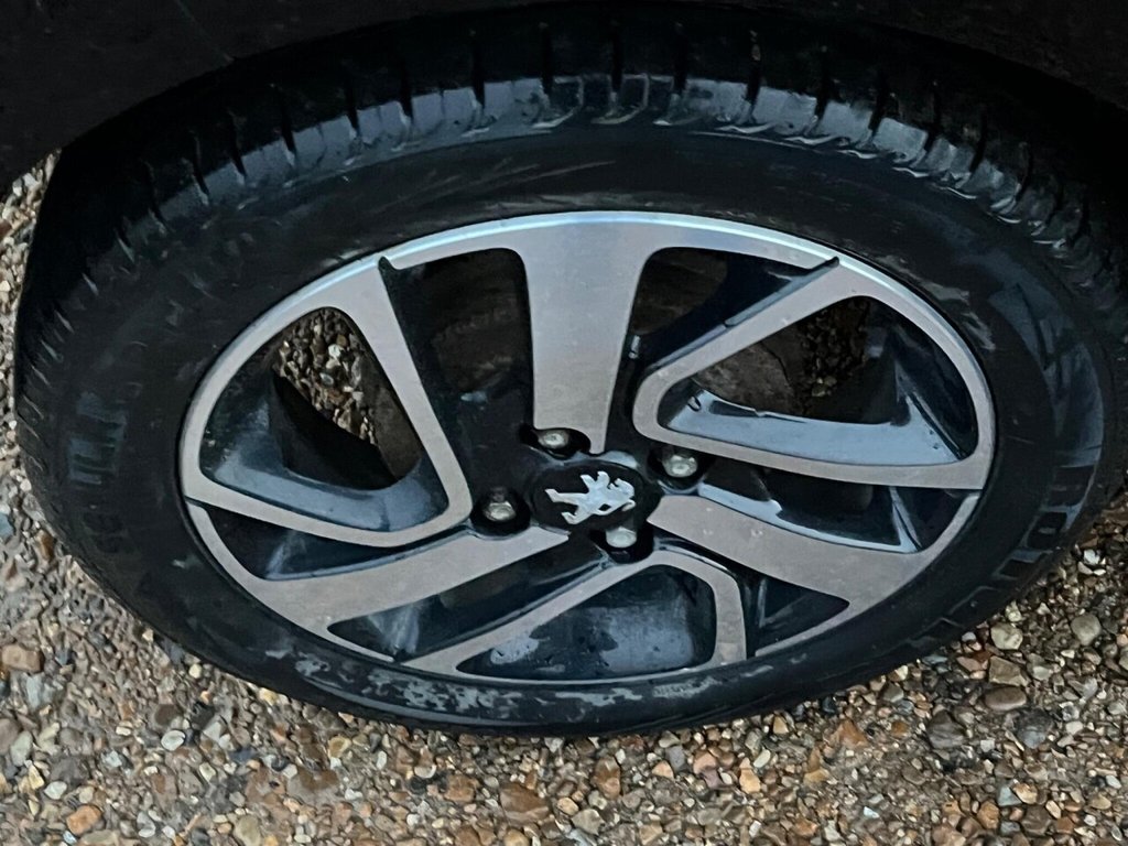 Used Peugeot 108 2016 for sale - 76539645: Photo 28