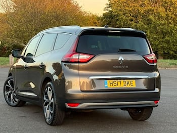 Used Renault Grand Scenic 2017 for sale - 79778318: Photo