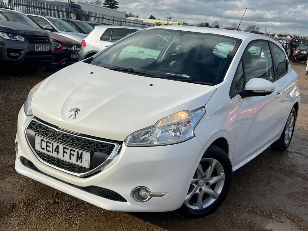 Used Peugeot 208 2014 for sale - 77263188: Photo 31