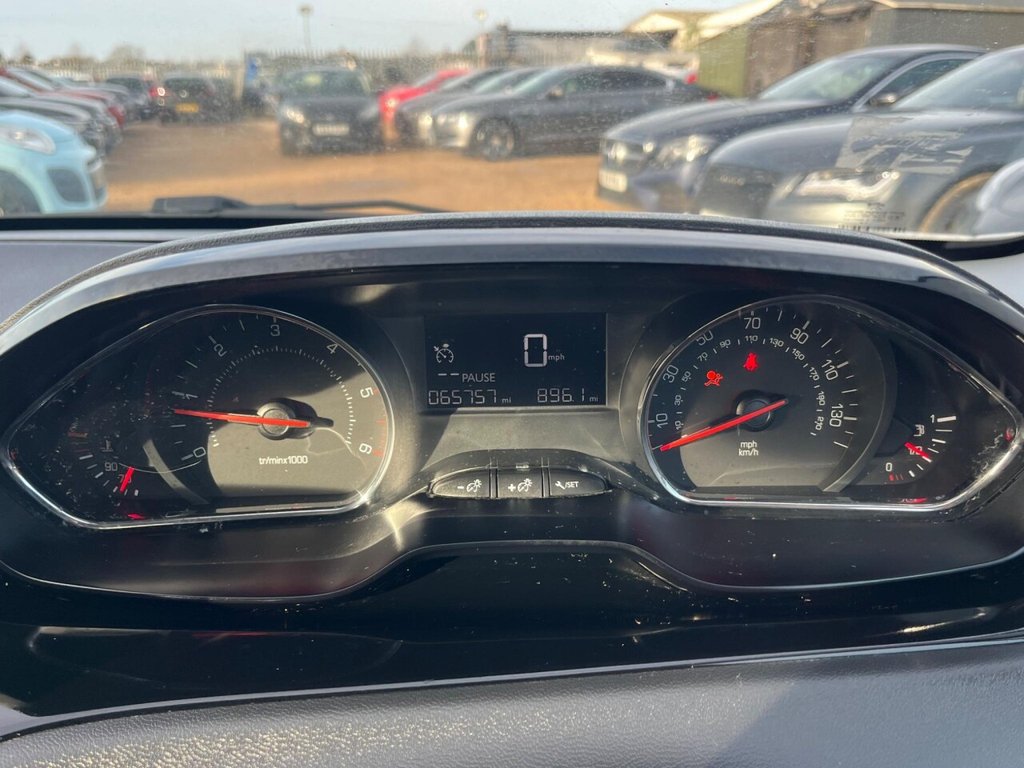 Used Peugeot 208 2014 for sale - 77263188: Photo 36