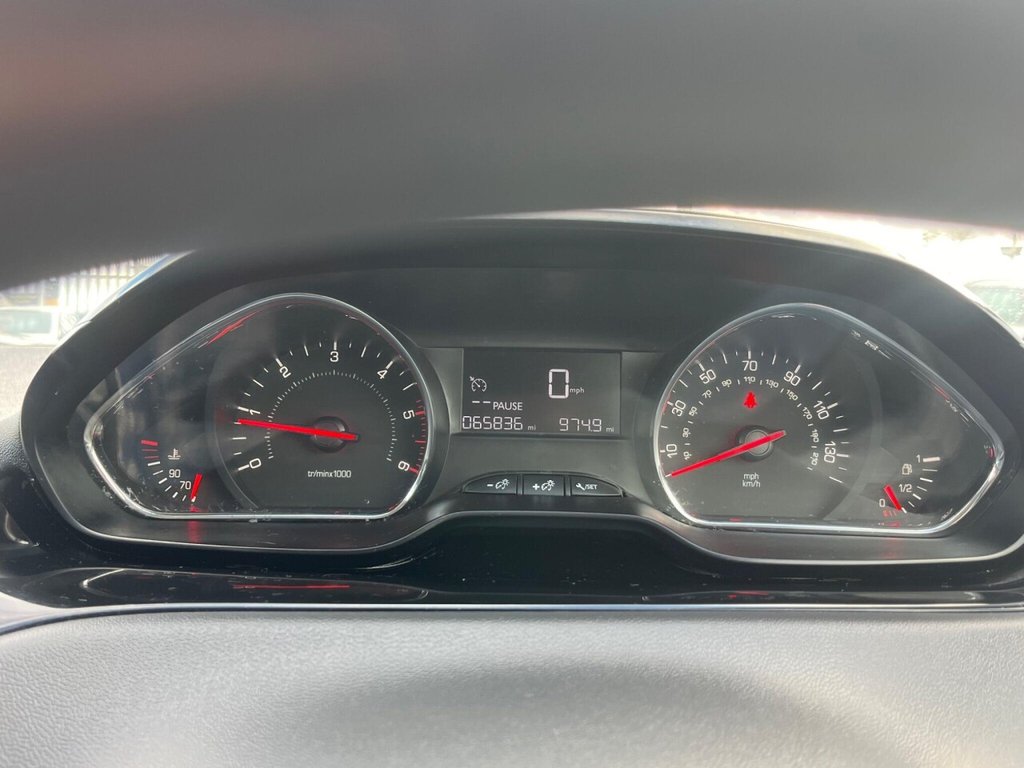 Used Peugeot 208 2014 for sale - 77263188: Photo 8