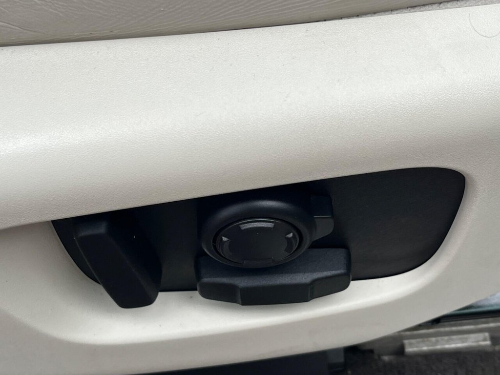 Used Land Rover Discovery 2017 for sale - 76523329: Photo 50