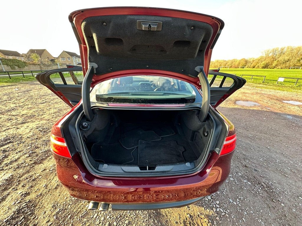 Used Jaguar XE 2016 for sale - 76768735: Photo 28