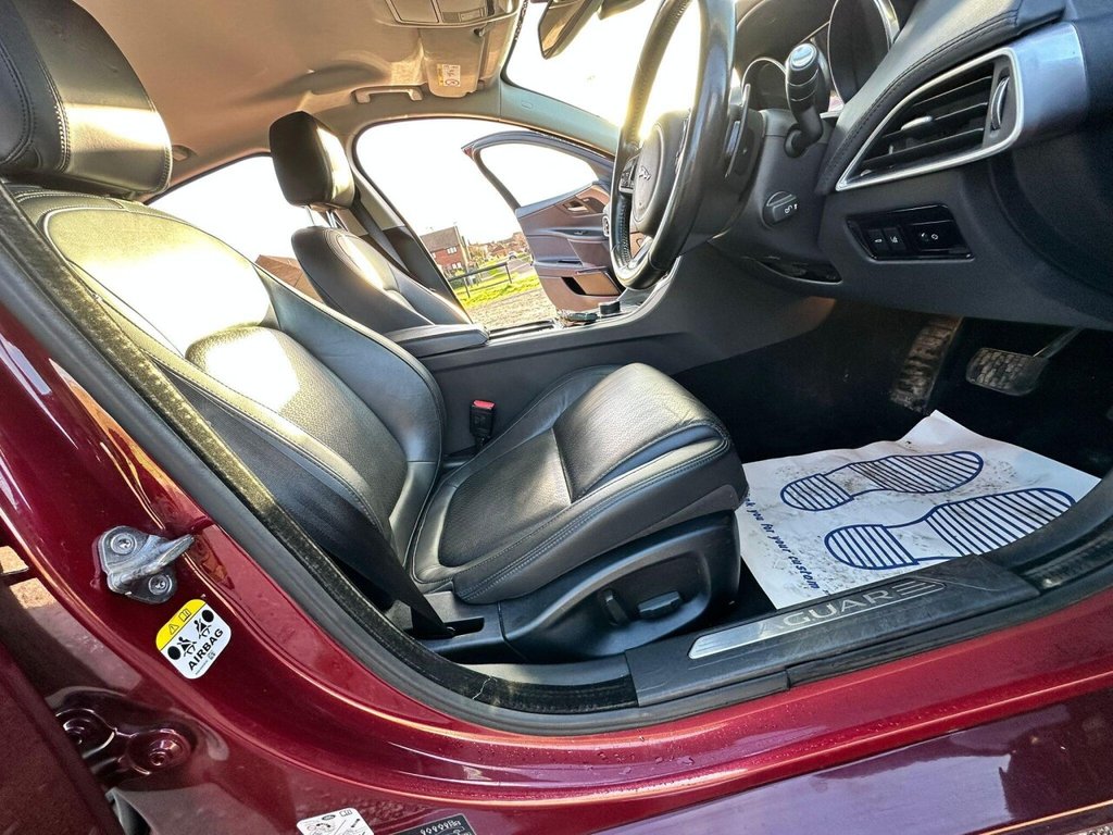 Used Jaguar XE 2016 for sale - 76768735: Photo 32