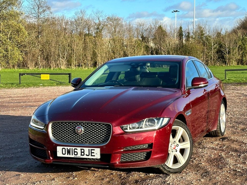 Used Jaguar XE 2016 for sale - 76768735: Photo 4