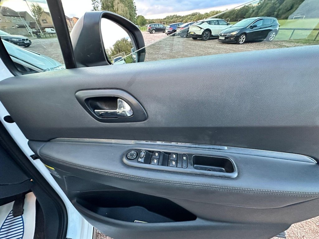 Used Peugeot 3008 2015 for sale - 76185150: Photo 25