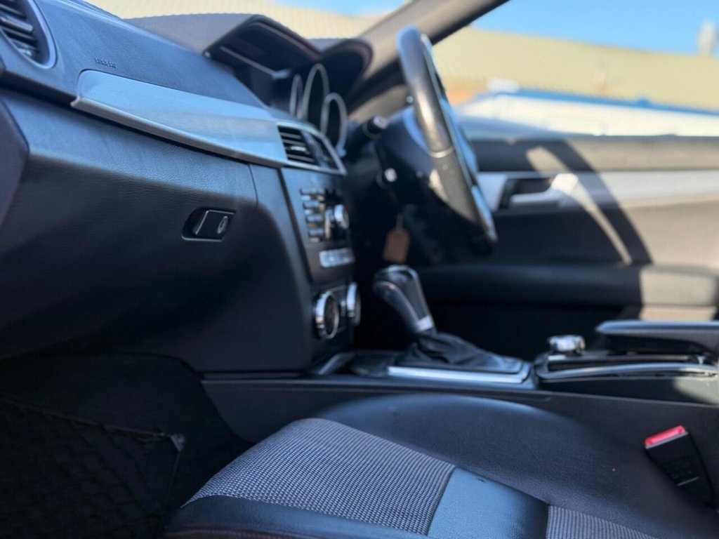 Used Mercedes-Benz C Class 2012 for sale - 77100963: Photo 11