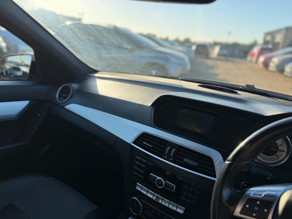 Used Mercedes-Benz C Class 2012 for sale - 77100963: Photo 14