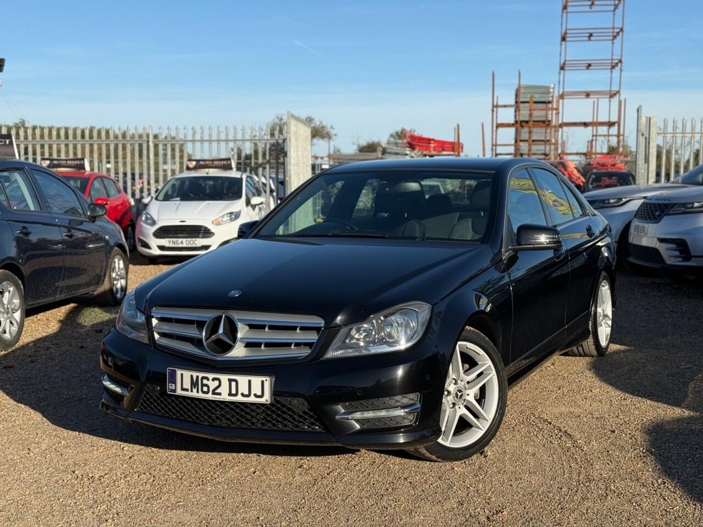 Used Mercedes-Benz C Class 2012 for sale - 77100963: Photo 2