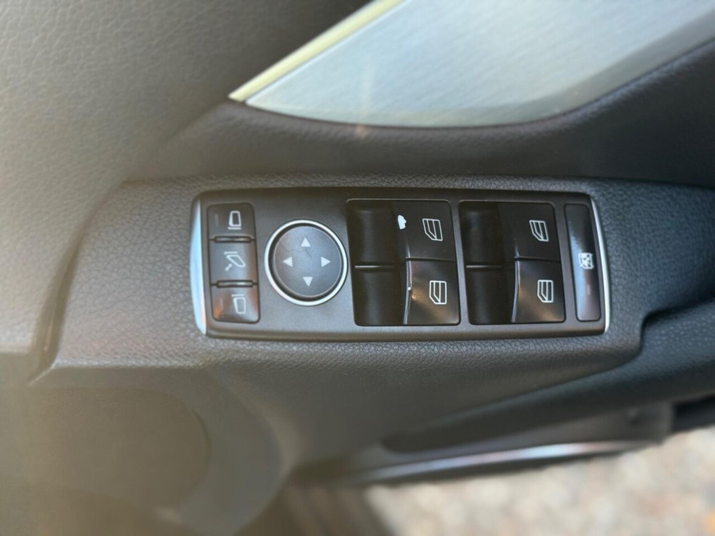 Used Mercedes-Benz C Class 2012 for sale - 77100963: Photo 27