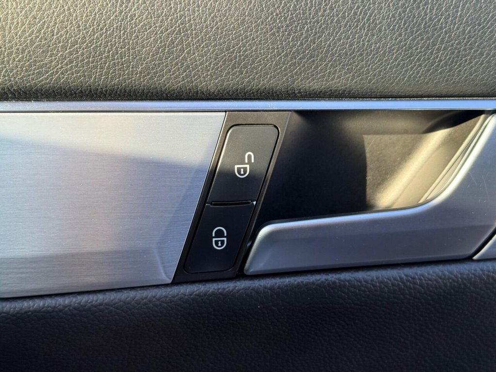 Used Mercedes-Benz C Class 2012 for sale - 77100963: Photo 31