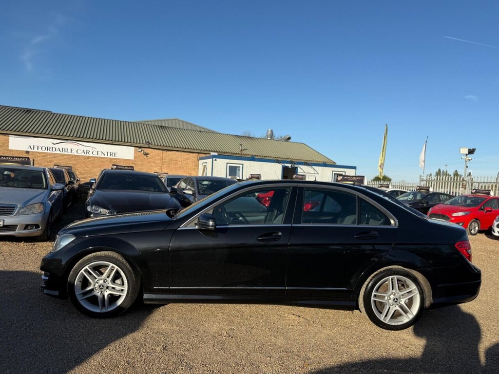 Used Mercedes-Benz C Class 2012 for sale - 77100963: Photo 4