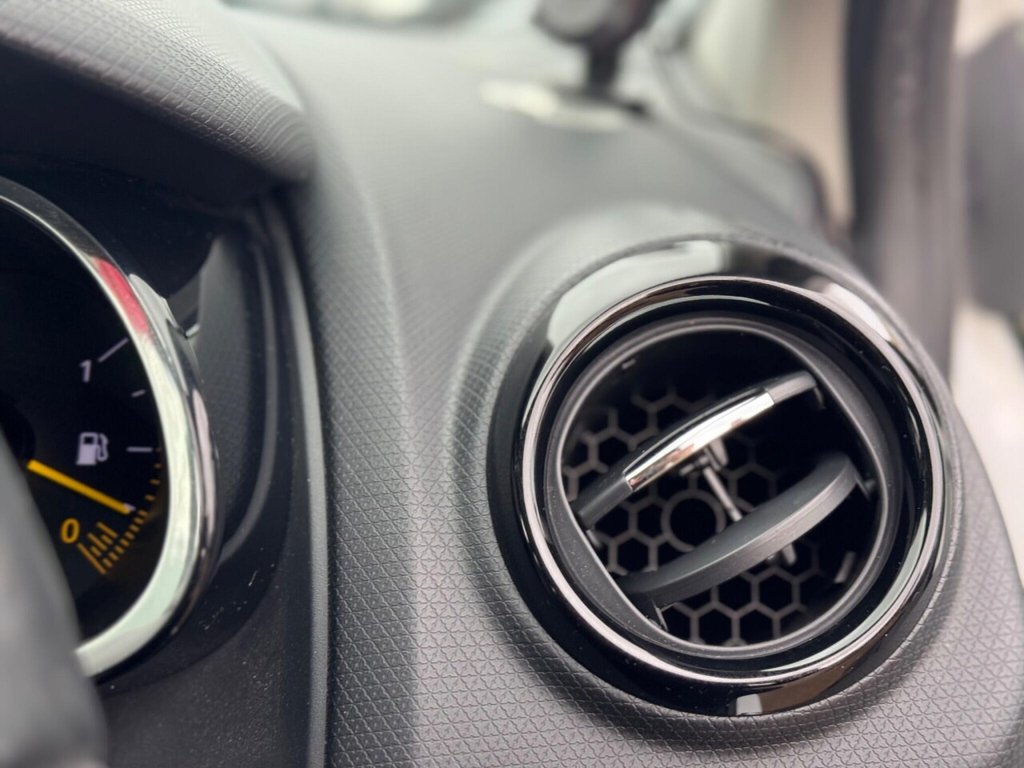 Used Renault Clio 2014 for sale - 77172055: Photo 22