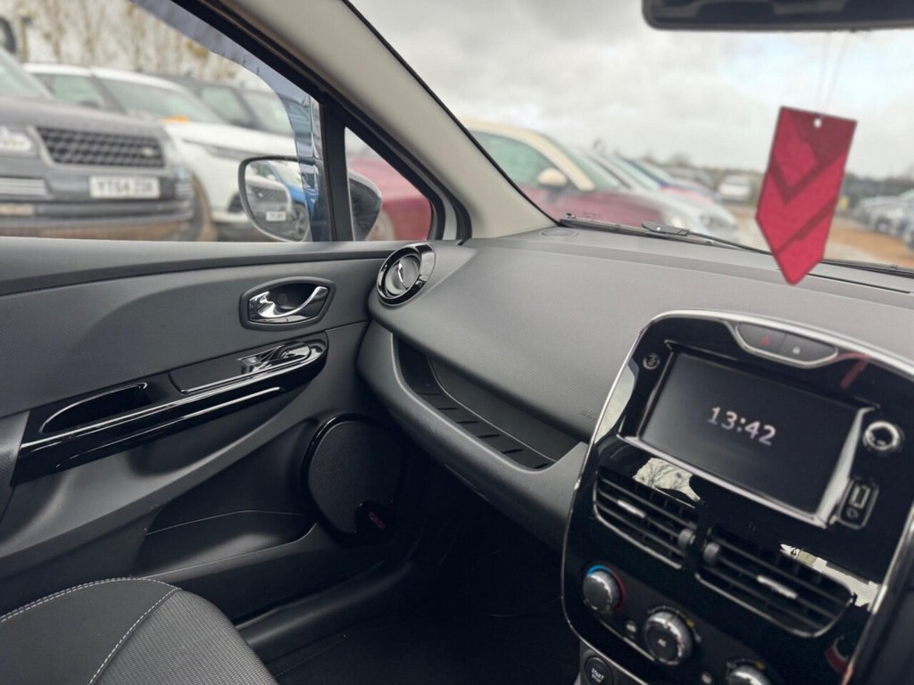 Used Renault Clio 2014 for sale - 77172055: Photo 28