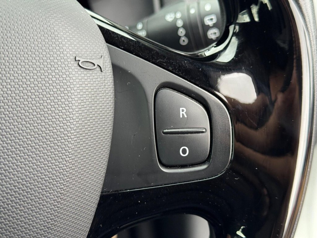 Used Renault Clio 2014 for sale - 77172055: Photo 42