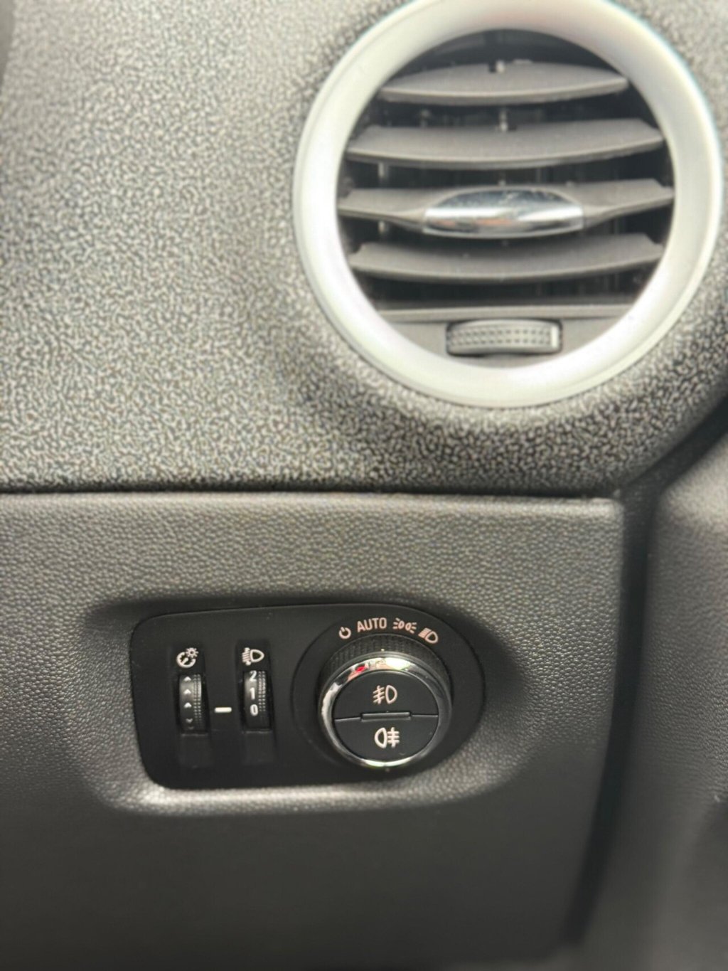 Used Vauxhall Corsa 2012 for sale - 76486946: Photo 24